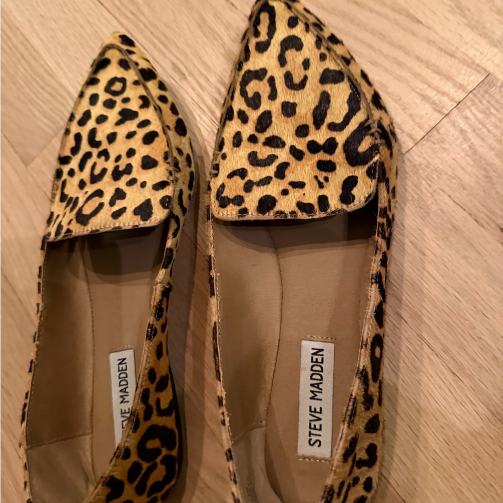 Steve Madden Leopard Print Pointed Toe Flats in Tan and Black